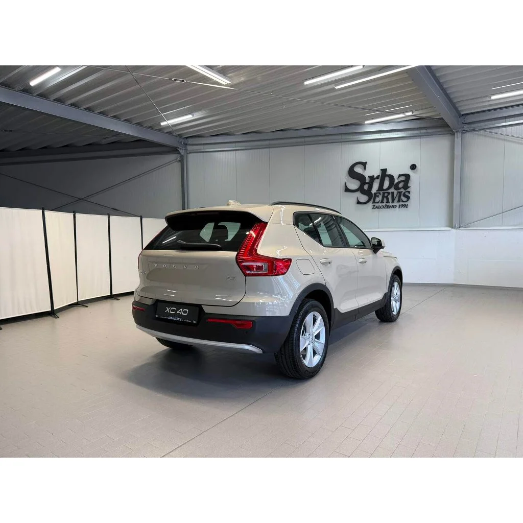 Volvo xc40 2.0, Česko — foto 4 z 27
