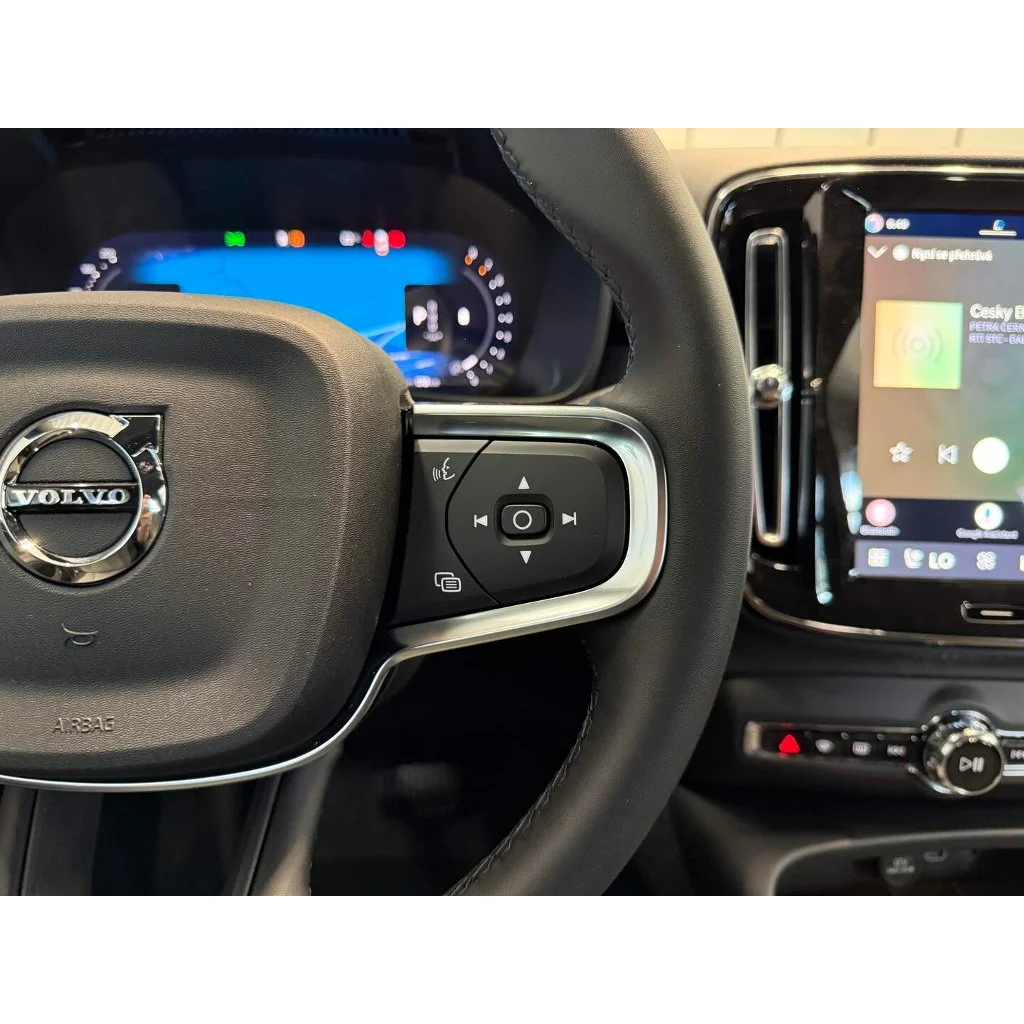 Volvo xc40 2.0, Česko — foto 9 z 27
