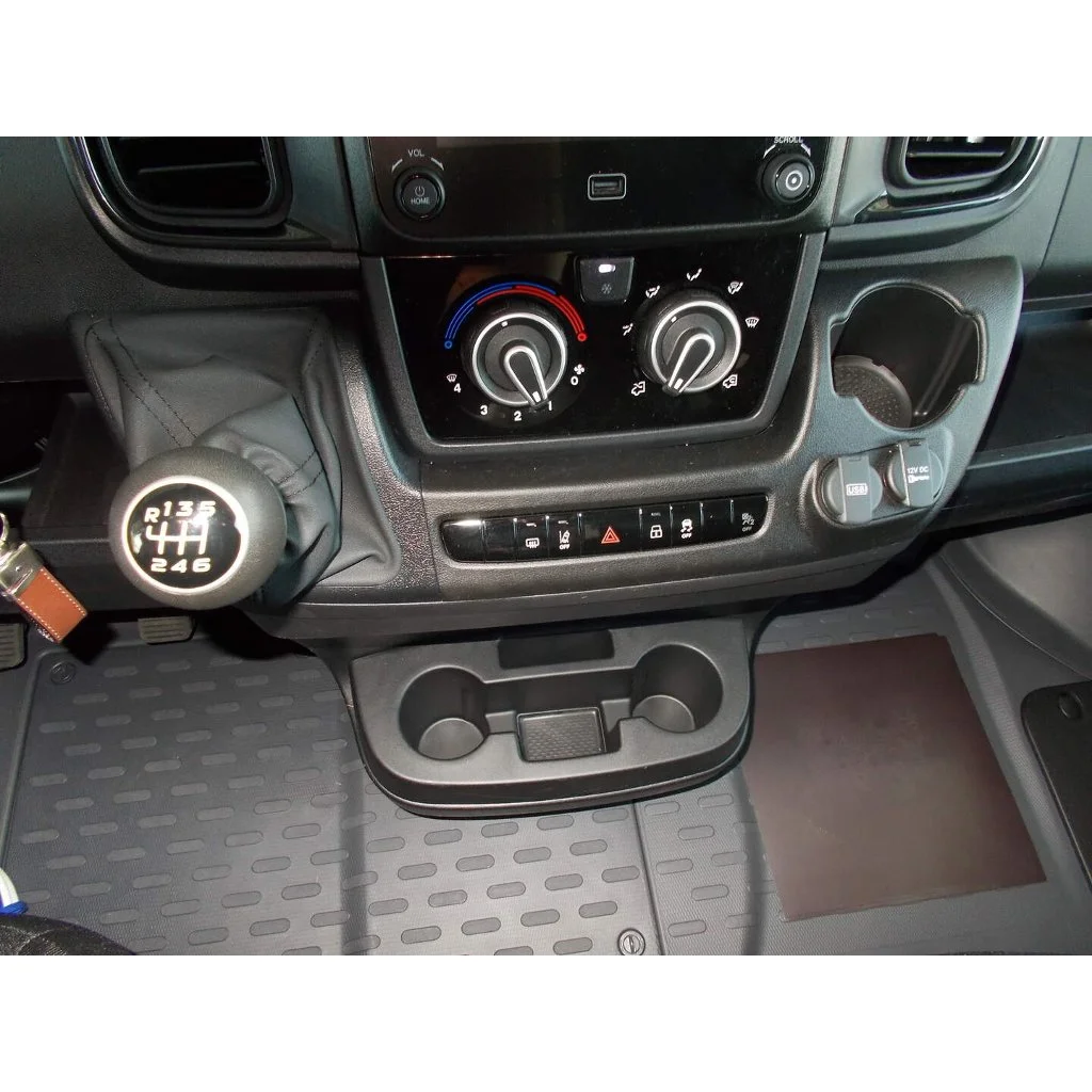 Opel Movano 2.2 CDTi, Česko — foto 16 z 37