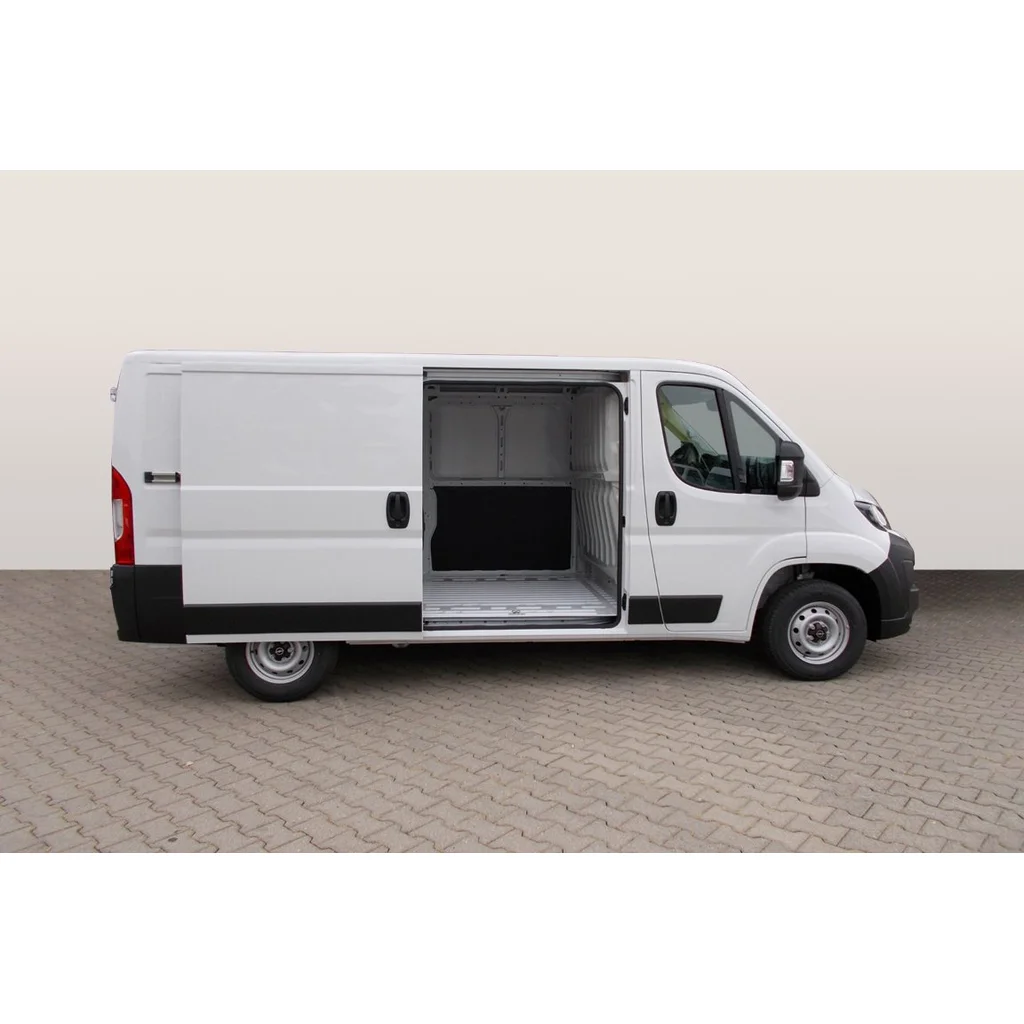 Opel Movano 2.2 CDTi, 200 000 km, Česko — foto 7 z 36