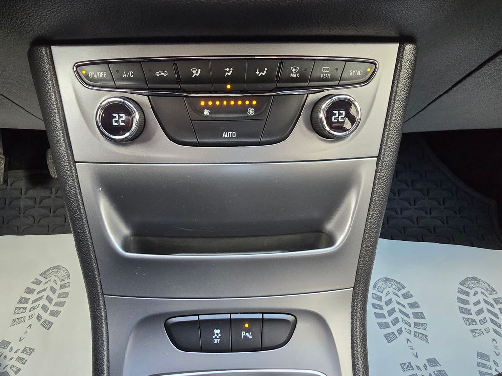 Opel Astra Enjoy Digiklima 1.6 CDTi 81kw manual rok 2018, 107 650 km, Česko — foto 12 z 60