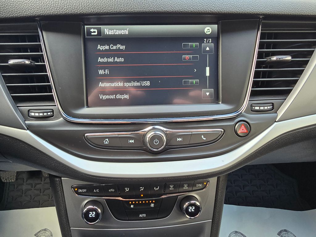 Opel Astra Enjoy Digiklima 1.6 CDTi 81kw manual rok 2018, 107 650 km, Česko — foto 15 z 60