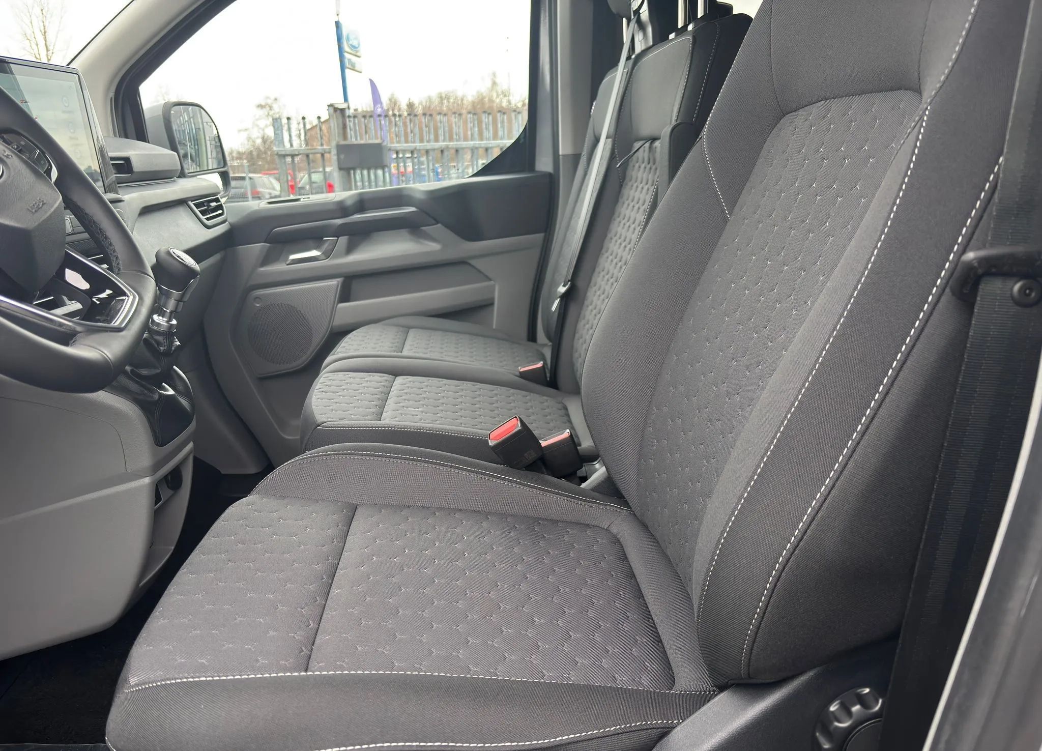 Ford Transit Custom 110 kW manuál, 1 150 km, Polsko — foto 2 z 17
