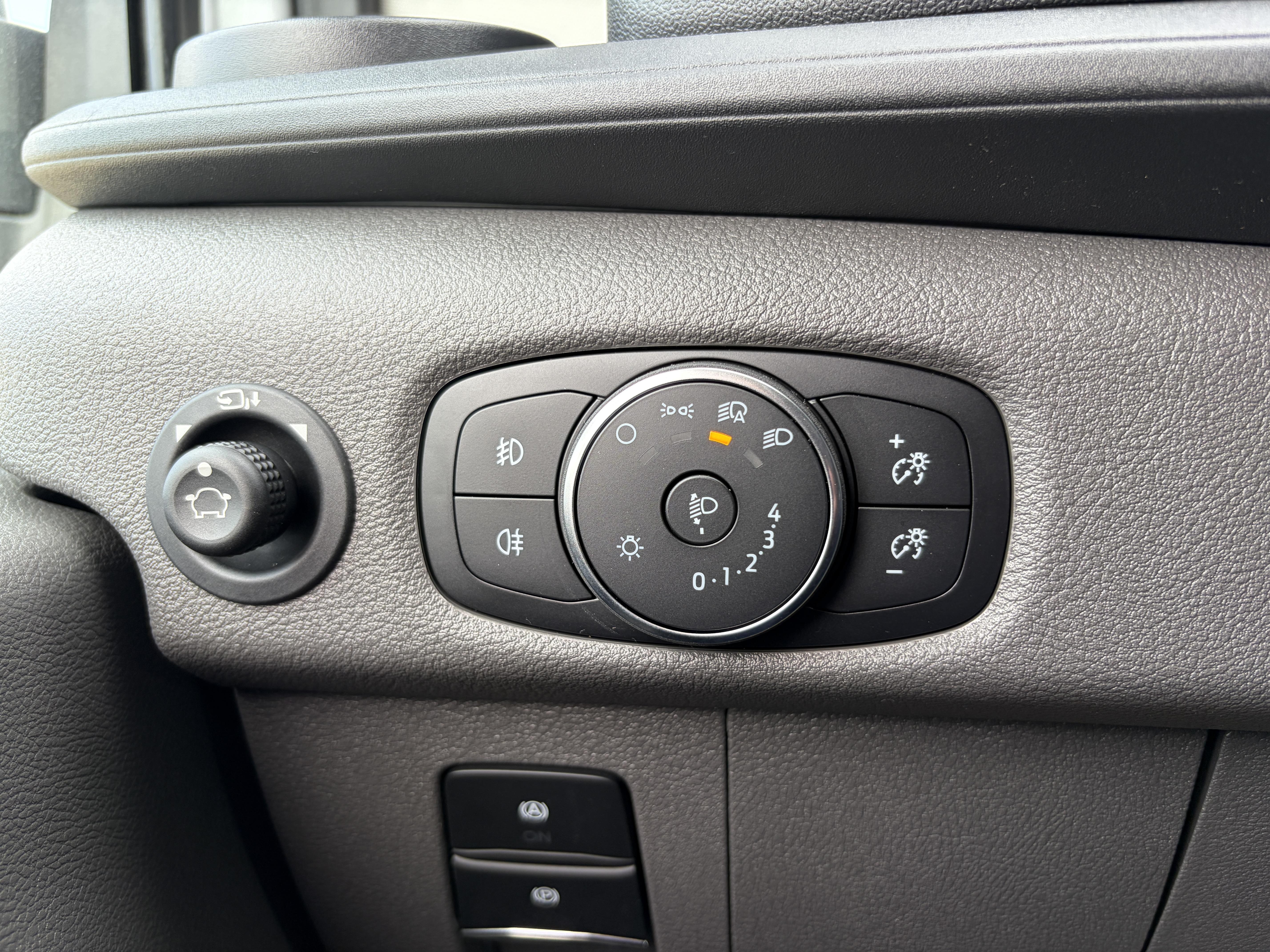 Ford Transit l3h2 dCi 96 kW manuál, 130 km, Polsko — foto 3 z 60