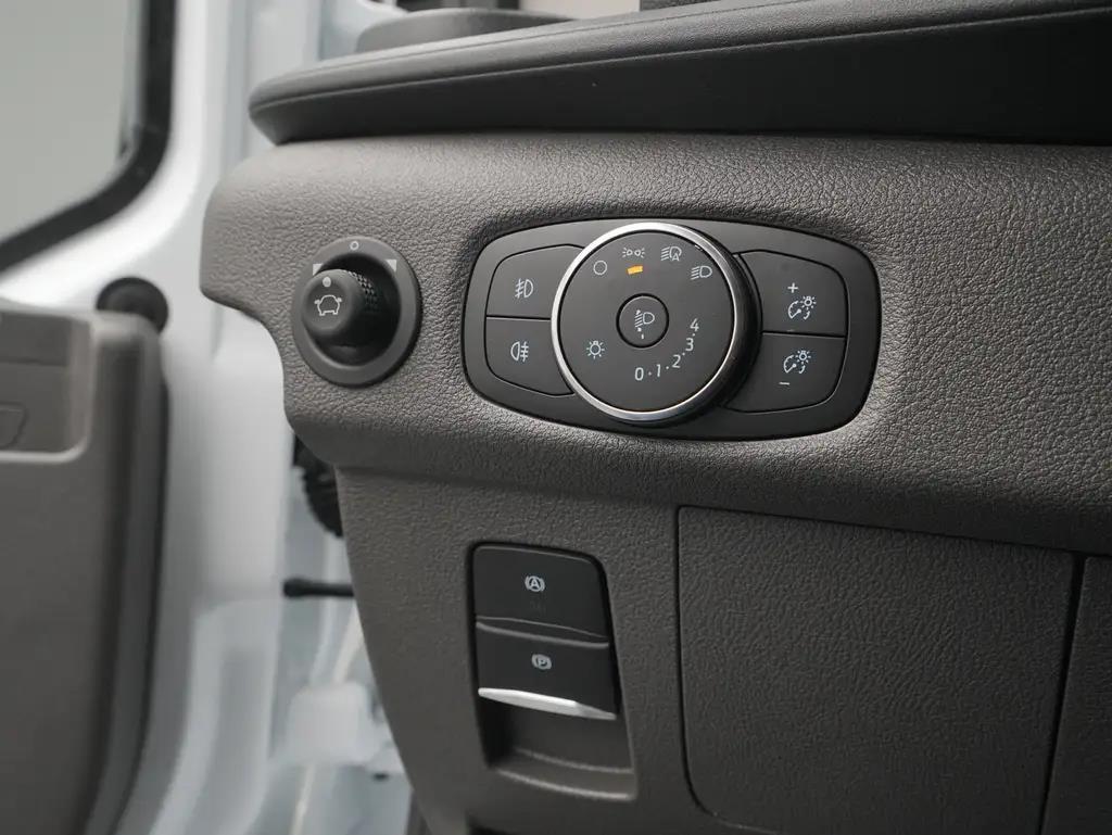 Ford Transit l3h2 dCi 96 kW manuál, 130 km, Polsko — foto 9 z 60