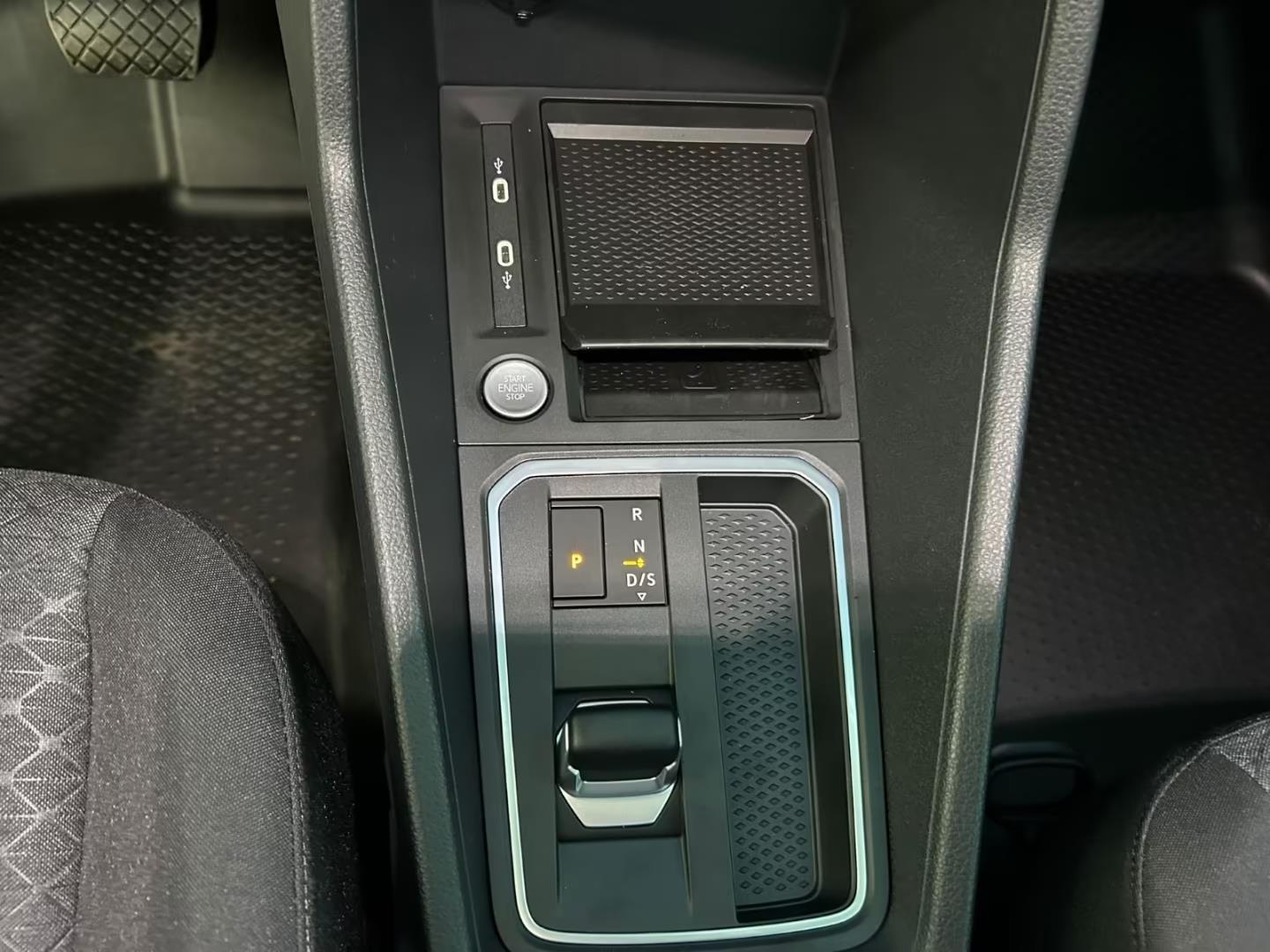 Ford Transit Connect 150KM PHEV 110 kW automat, 150 km, Polsko — foto 8 z 16