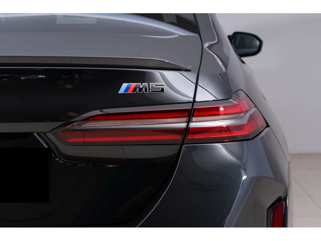 BMW m5 xDrive, Česko — foto 11 z 27