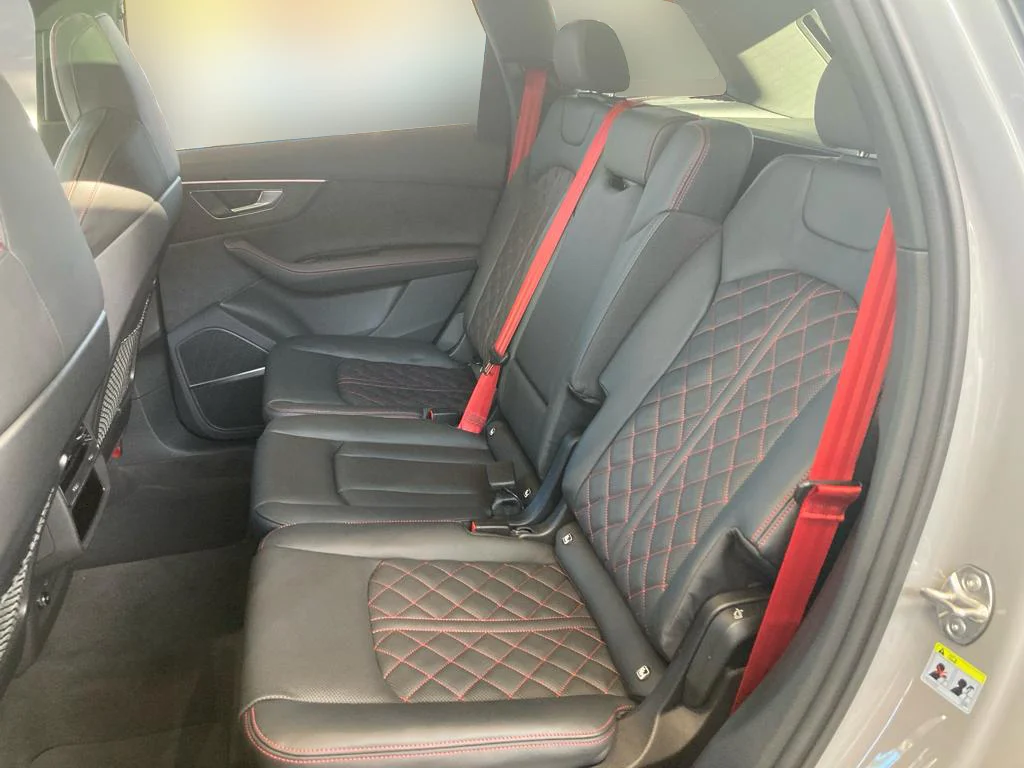 Audi sq7 quattro TFSI, Česko — foto 15 z 22