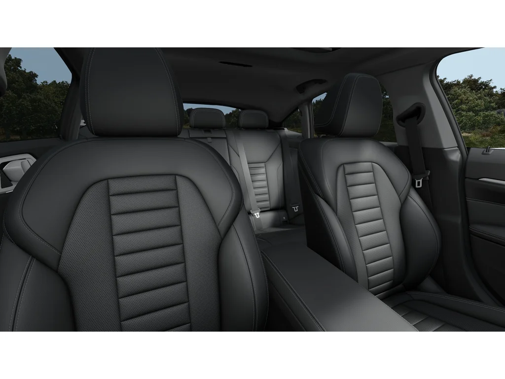 BMW i4 xDrive, Česko — foto 15 z 27