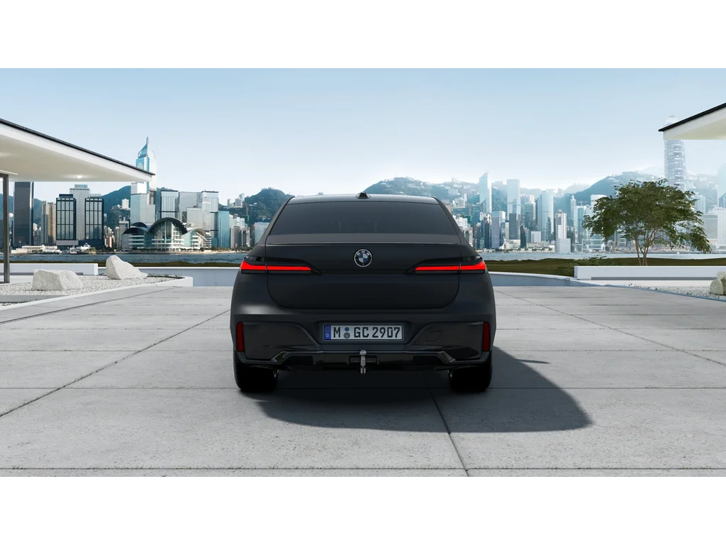 BMW 740d xDrive, Česko — foto 5 z 13