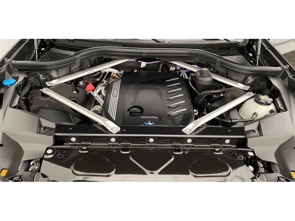 BMW x7 xDrive, Česko — foto 7 z 16