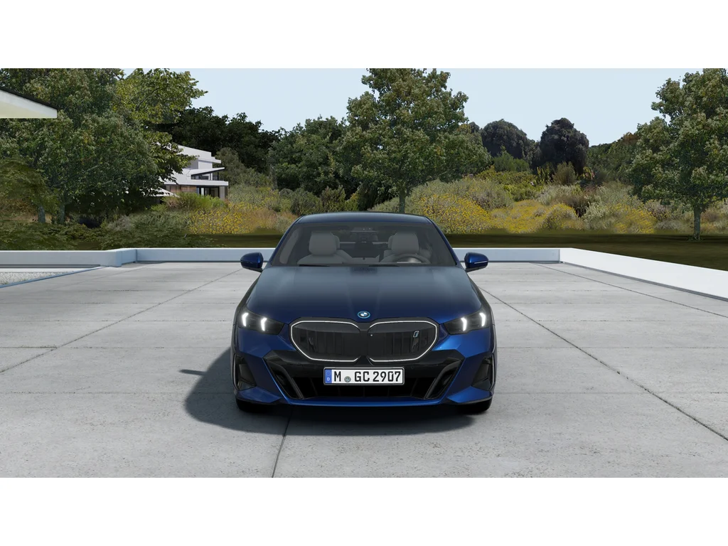 BMW i5, Česko — foto 11 z 28