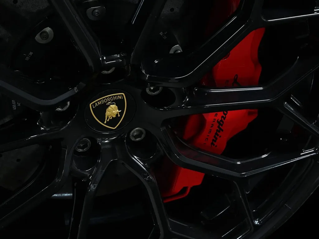 Lamborghini Huracan Performante 5.2, Česko — foto 11 z 32