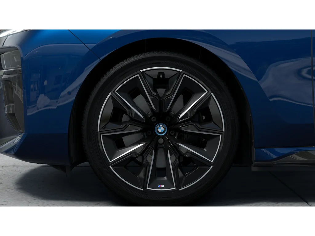 BMW i7 xDrive, Česko — foto 12 z 38