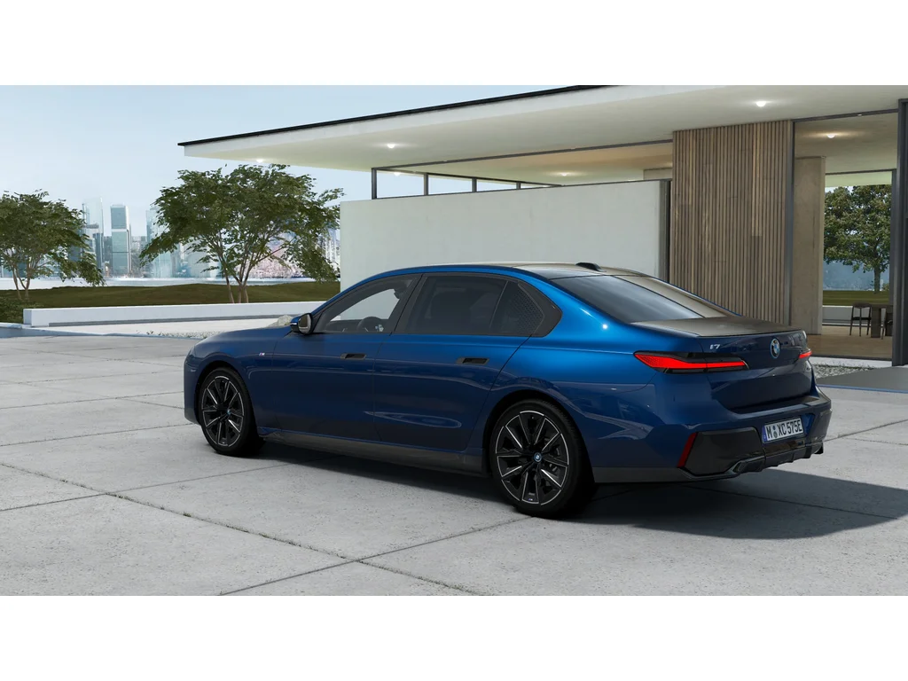 BMW i7 xDrive, Česko — foto 9 z 38