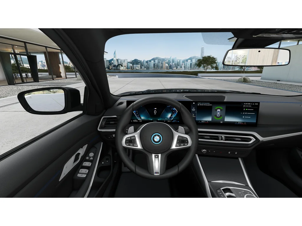 BMW 330e, Česko — foto 13 z 14