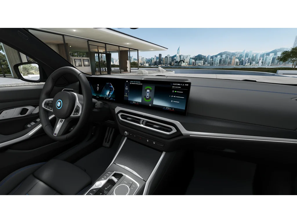 BMW 330e, Česko — foto 14 z 14