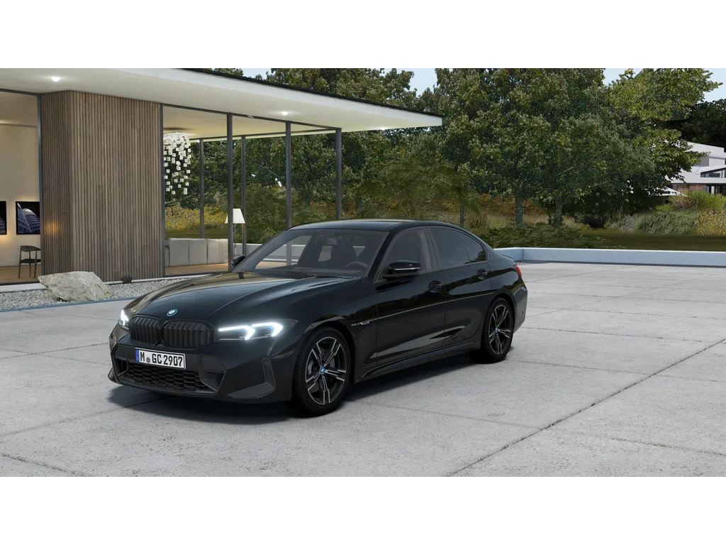 BMW 330e, Česko — foto 3 z 14