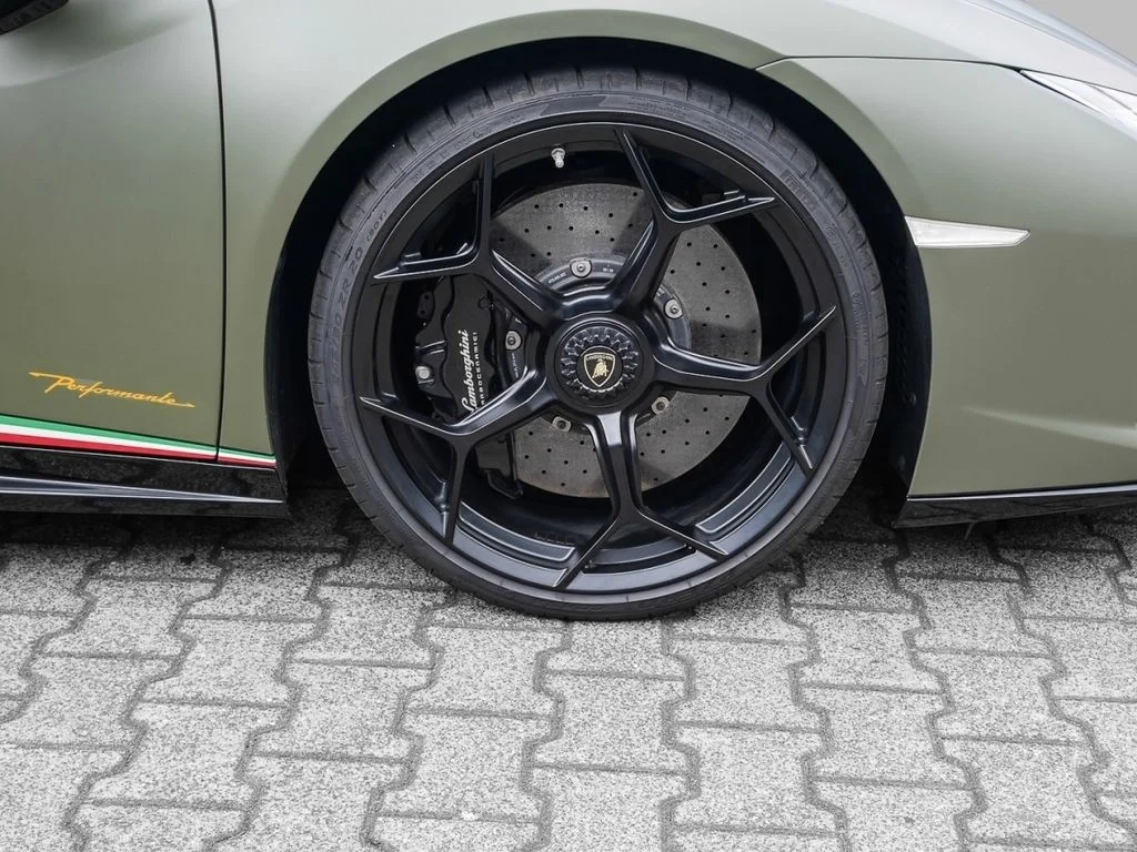 Lamborghini Huracán Performante v10 AWD 5.2, Česko — foto 14 z 60