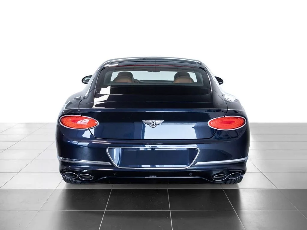 Bentley Continental Gt v8, Česko — foto 10 z 58
