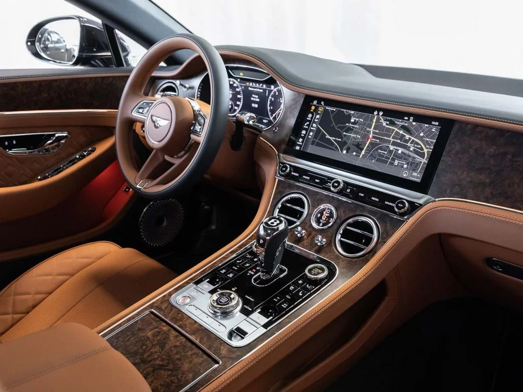 Bentley Continental Gt v8, Česko — foto 12 z 58
