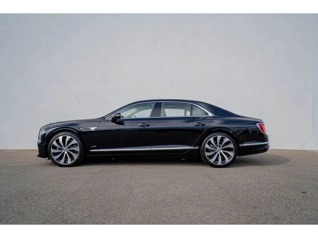 Bentley Flying Spur w12, Česko — foto 8 z 60
