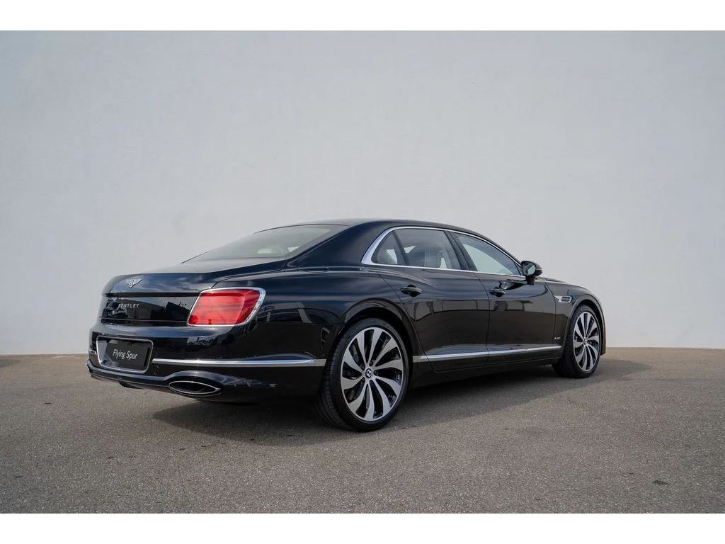 Bentley Flying Spur w12, Česko — foto 9 z 60