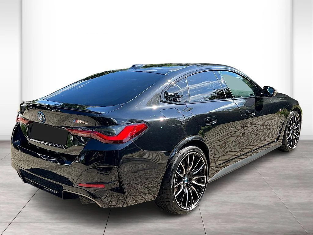 BMW i4 xDrive, Česko — foto 12 z 42