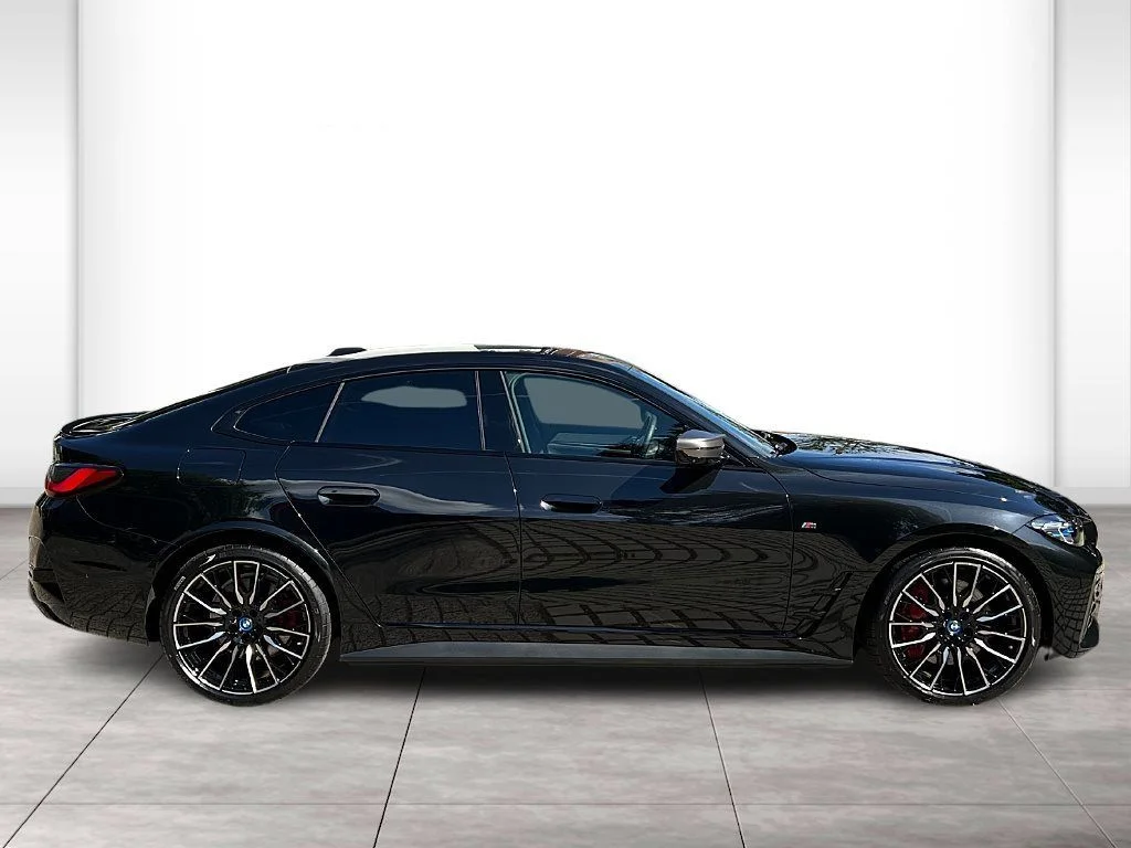 BMW i4 xDrive, Česko — foto 13 z 42