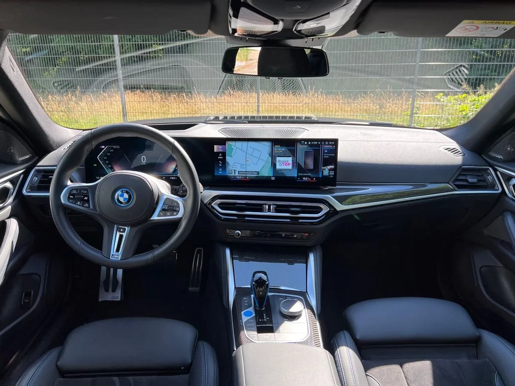 BMW i4 xDrive, Česko — foto 7 z 42