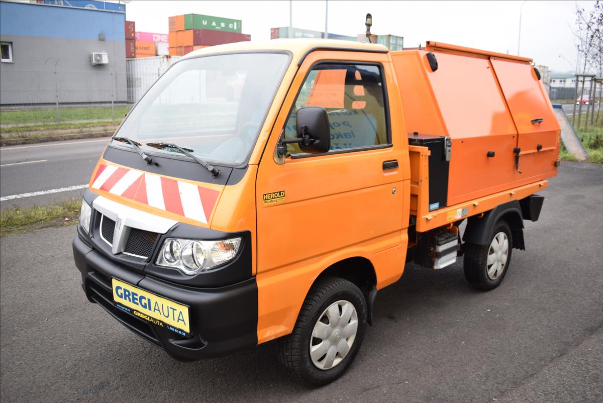 Piaggio Porter 13 52 kW manuál rok 2015, 104 016 km, Česko — foto 2 z 21