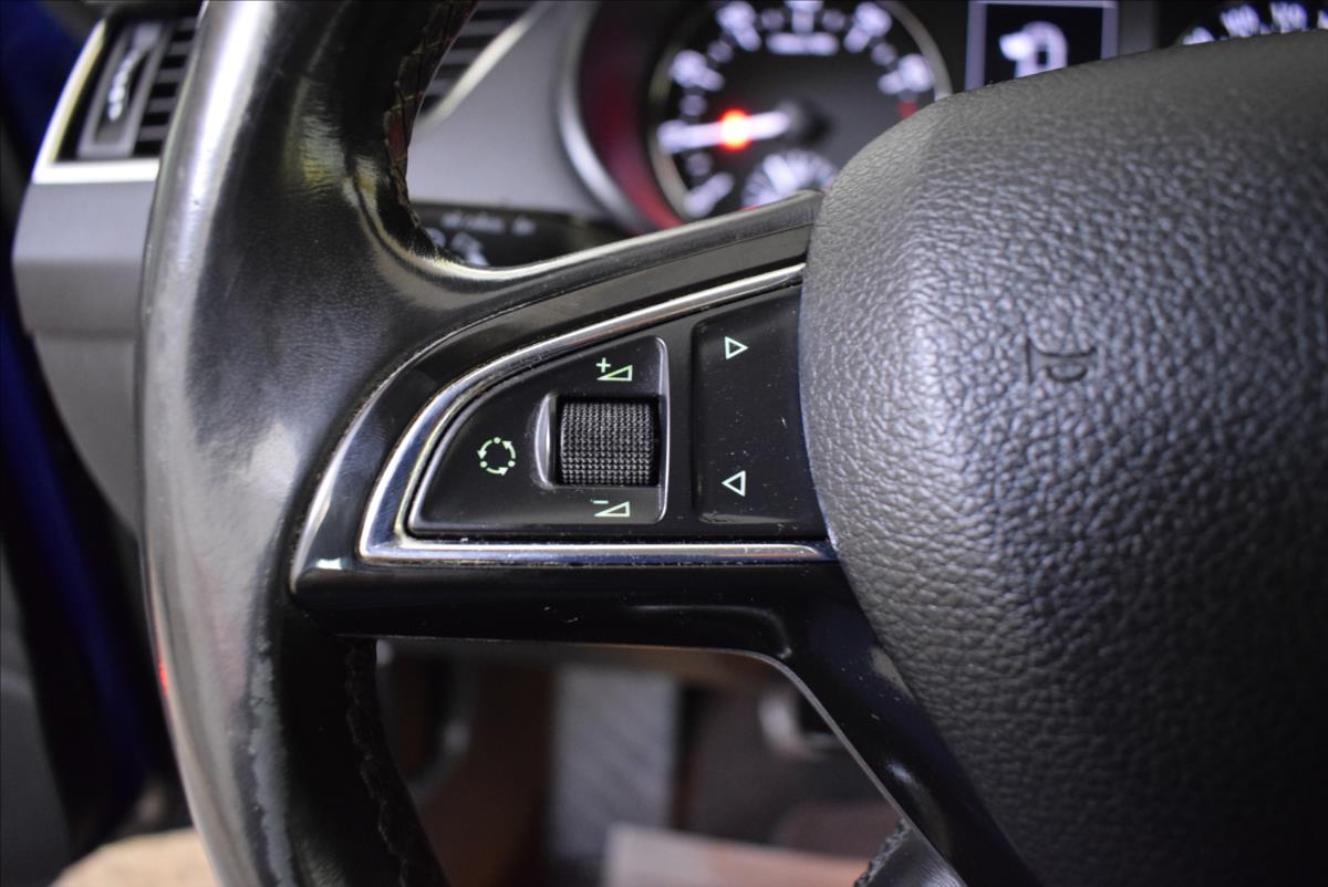 Škoda Octavia 12 1.2 TSI 77 kW manuál rok 2014, 220 196 km, Česko — foto 11 z 23