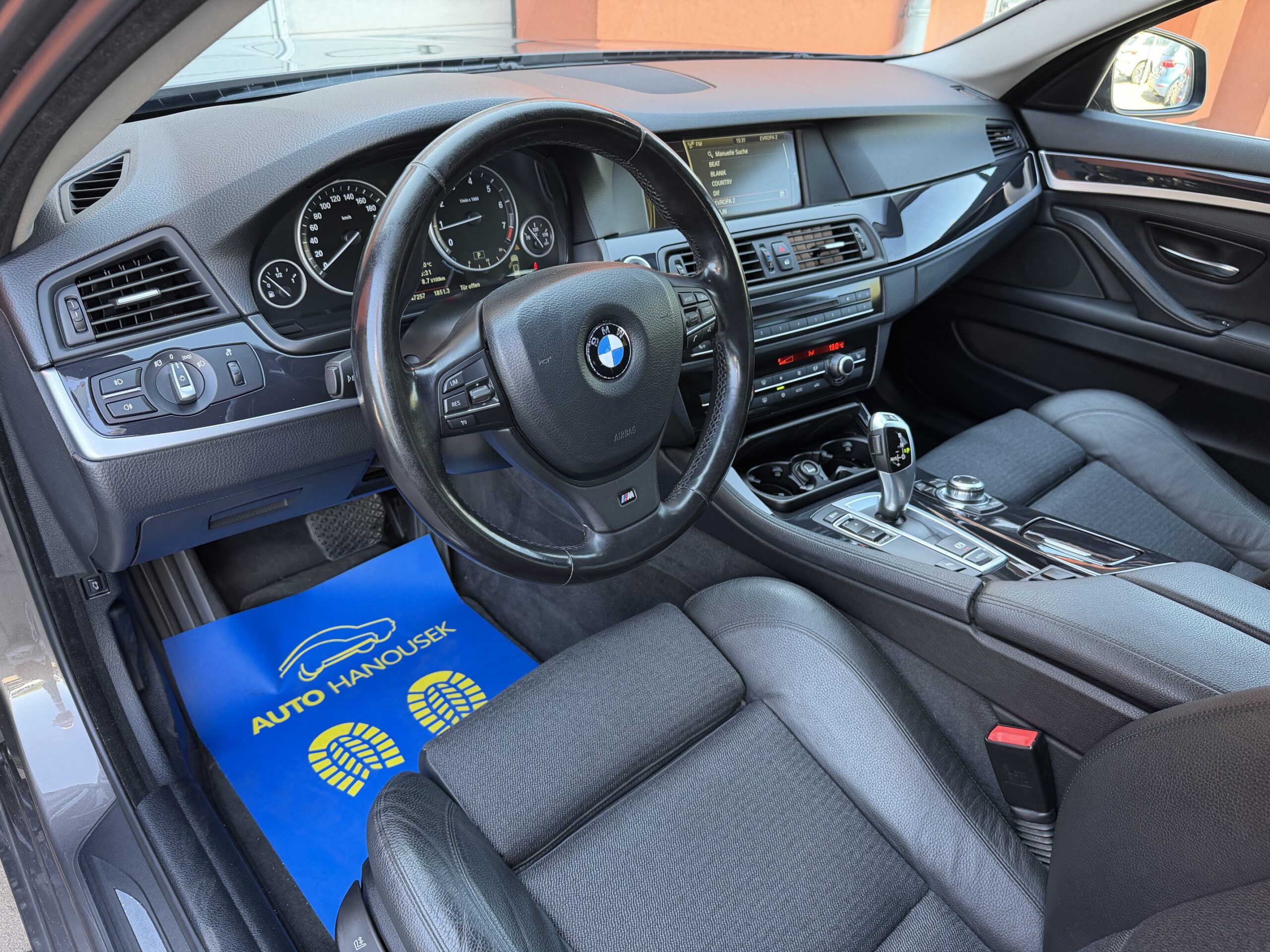 BMW 520i 135kw automatic rok 2012, Česko — foto 8 z 28