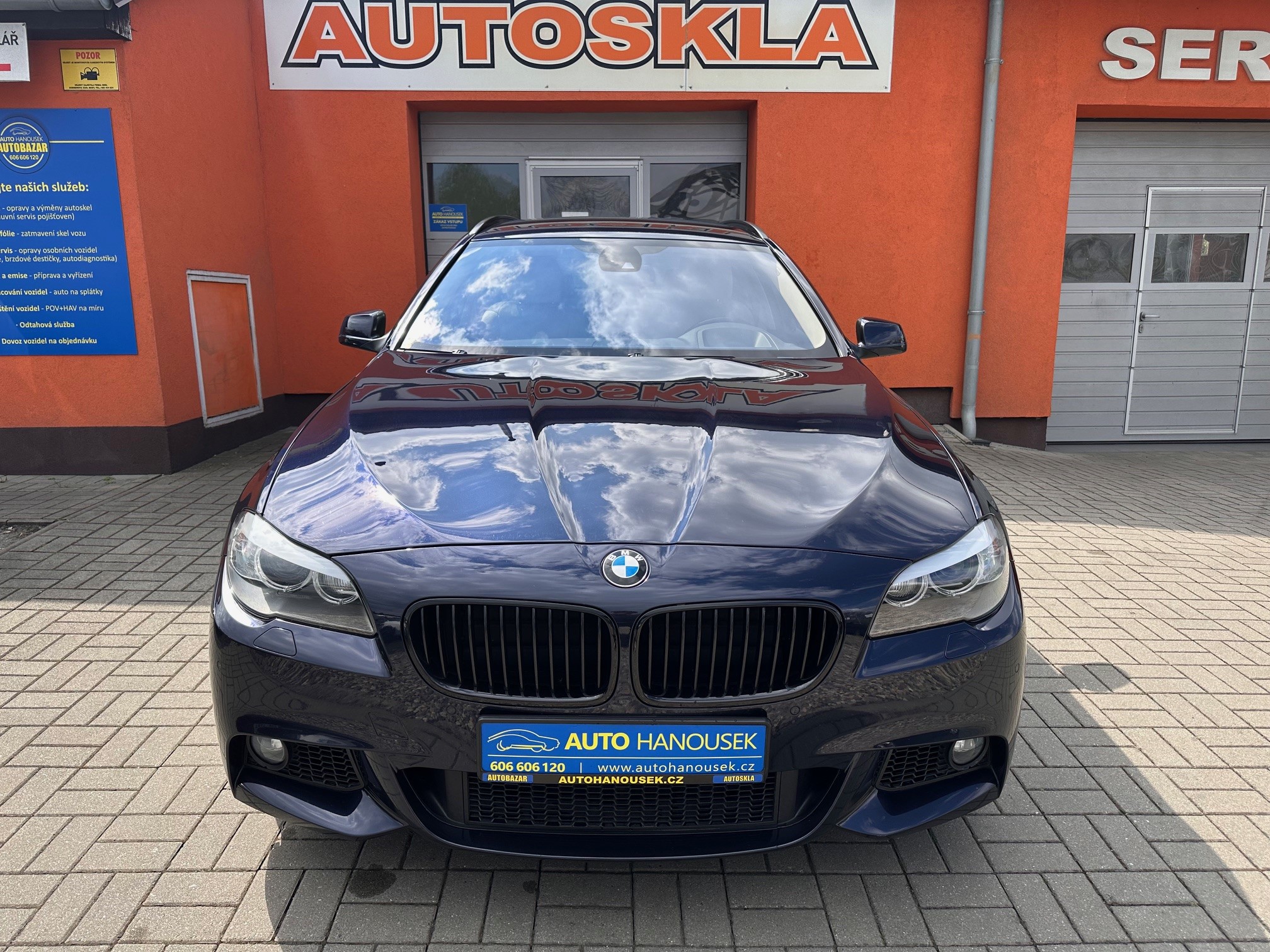 BMW 523i automatic rok 2011, Česko — foto 5 z 32