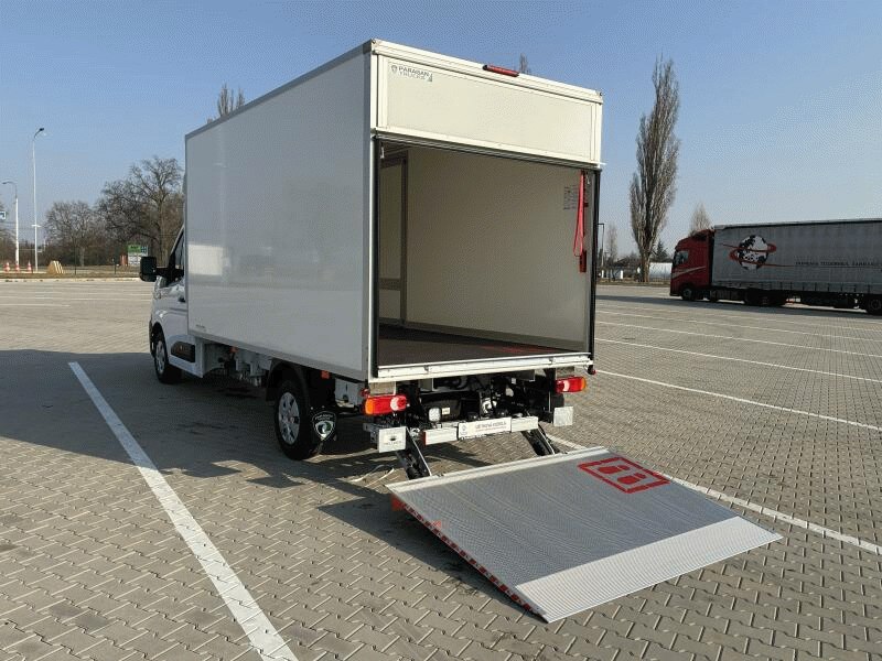 Renault Master Skrin 2,0 automat 125 kW, 15 km, Česko — foto 15 z 44