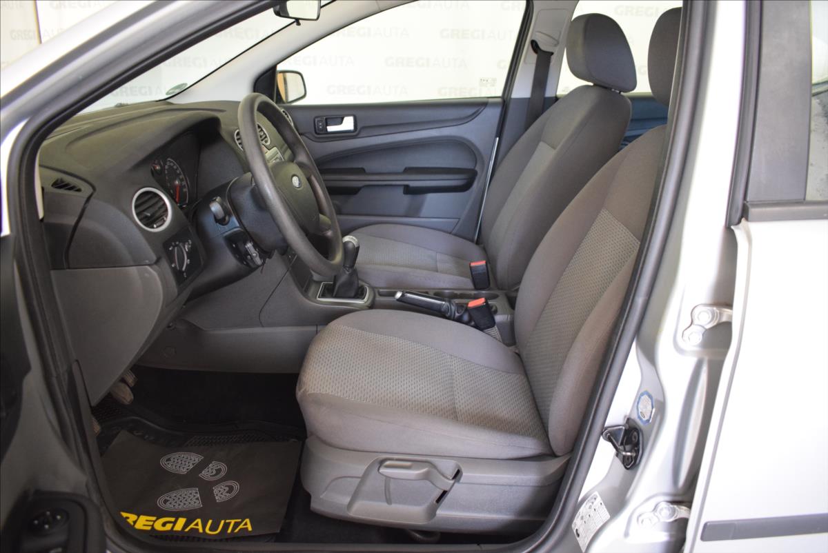 Ford Focus 16 74 kW manuál rok 2005, 80 496 km, Česko — foto 9 z 24