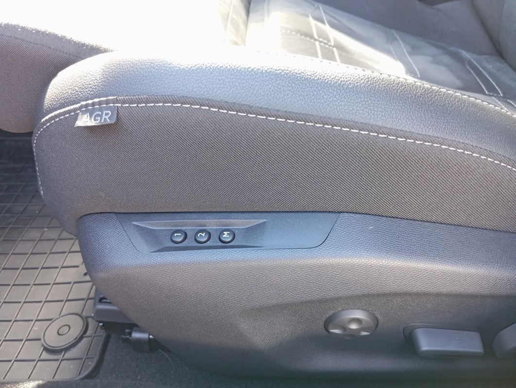 Opel Astra 96 kW, 1 km, Polsko — foto 13 z 13