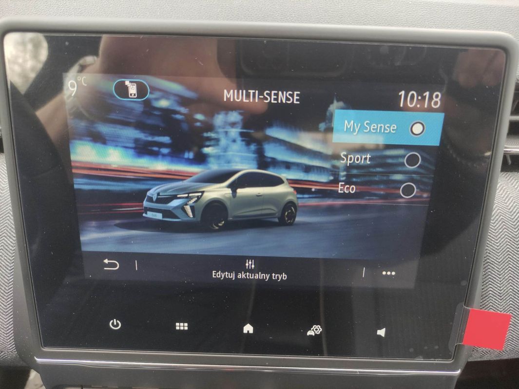 Renault Clio 1.0 66 kW, 27 908 km, Polsko — foto 13 z 20