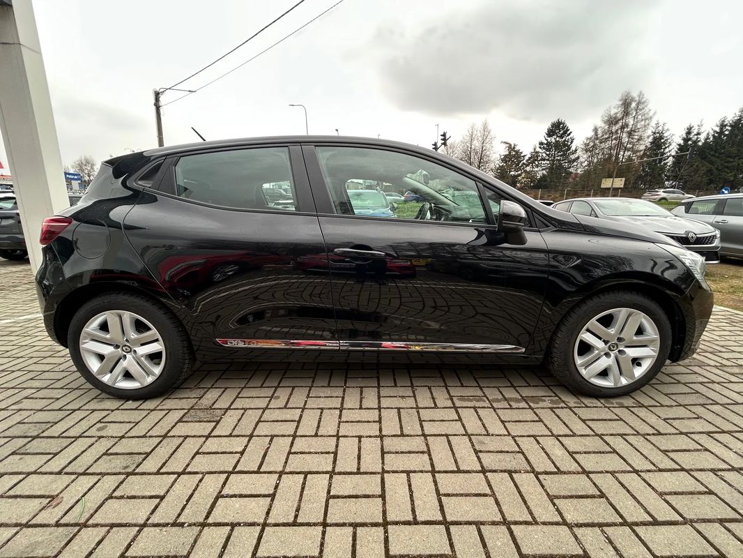 Renault Clio 1.0 74 kW, 27 908 km, Polsko — foto 10 z 17