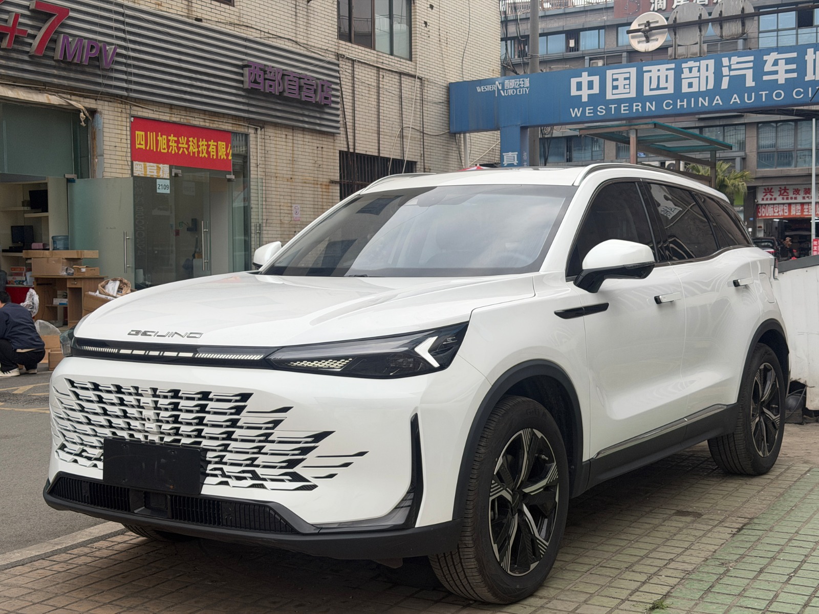 BAIC Beijing x7, 4 500 km, Polsko — foto 2 z 2