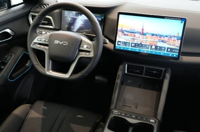 BYD Atto 2 156 kW, 1 km, Polsko — foto 14 z 41