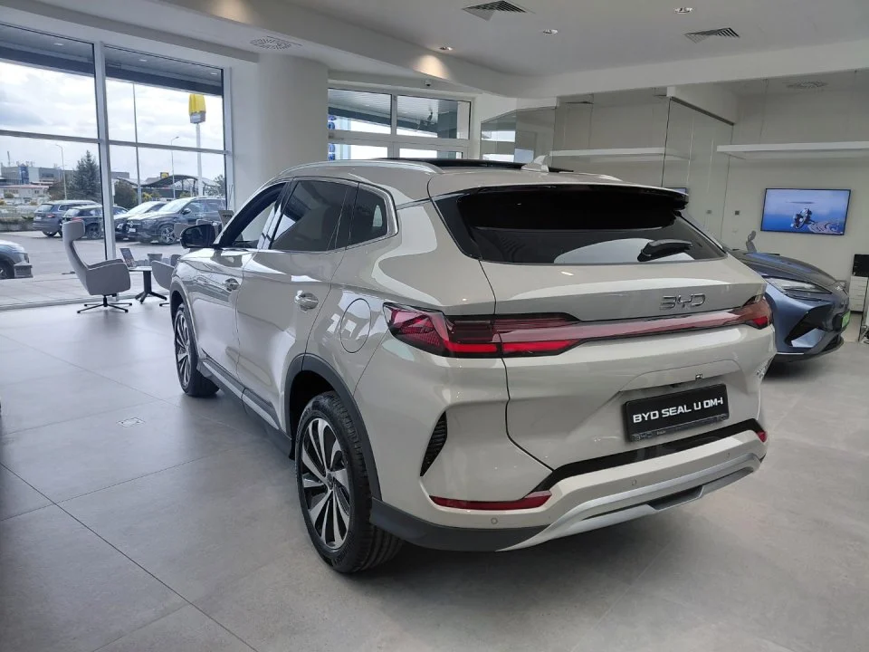 BYD Seal U 160 kW, 10 km, Polsko — foto 5 z 32