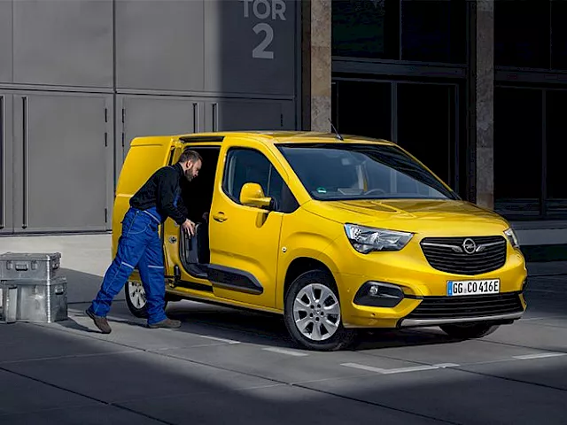 Opel Über Combo, Rakousko — foto 3 z 14