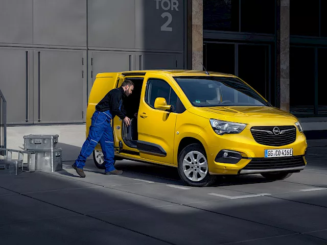 Opel Über Combo, Rakousko — foto 9 z 14