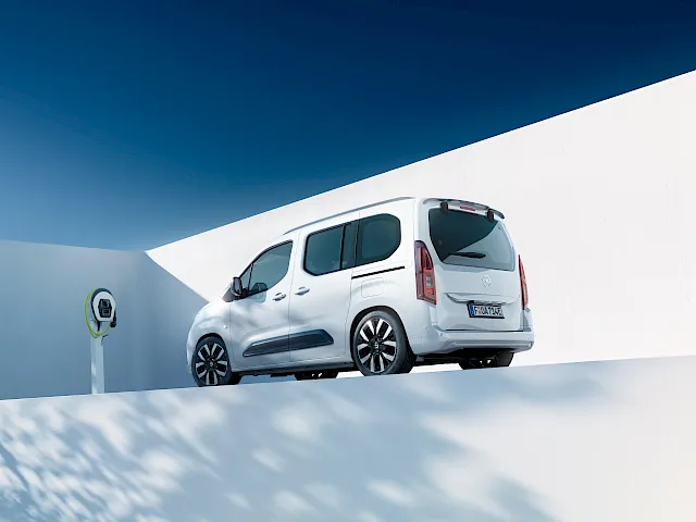 Opel Über Combo, Rakousko — foto 8 z 12