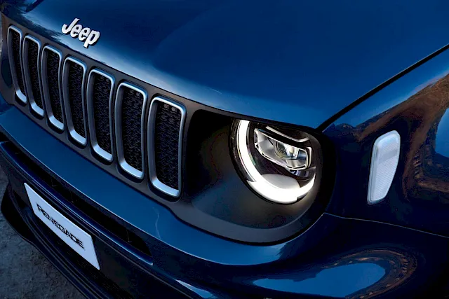 Jeep Über Renegade, Rakousko — foto 3 z 13