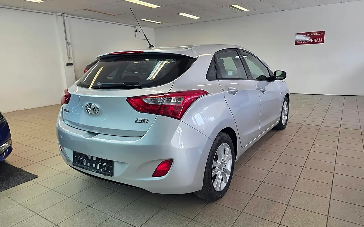 Hyundai i30 1.4 74 kW manuál rok 2018, 79 000 km, Rakousko — foto 3 z 12