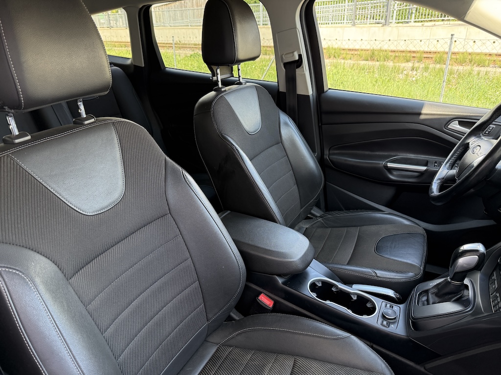 Ford Kuga Ci 4WD 2.0 TD 2,0 rok 2014, 177 000 km, Rakousko — foto 10 z 16