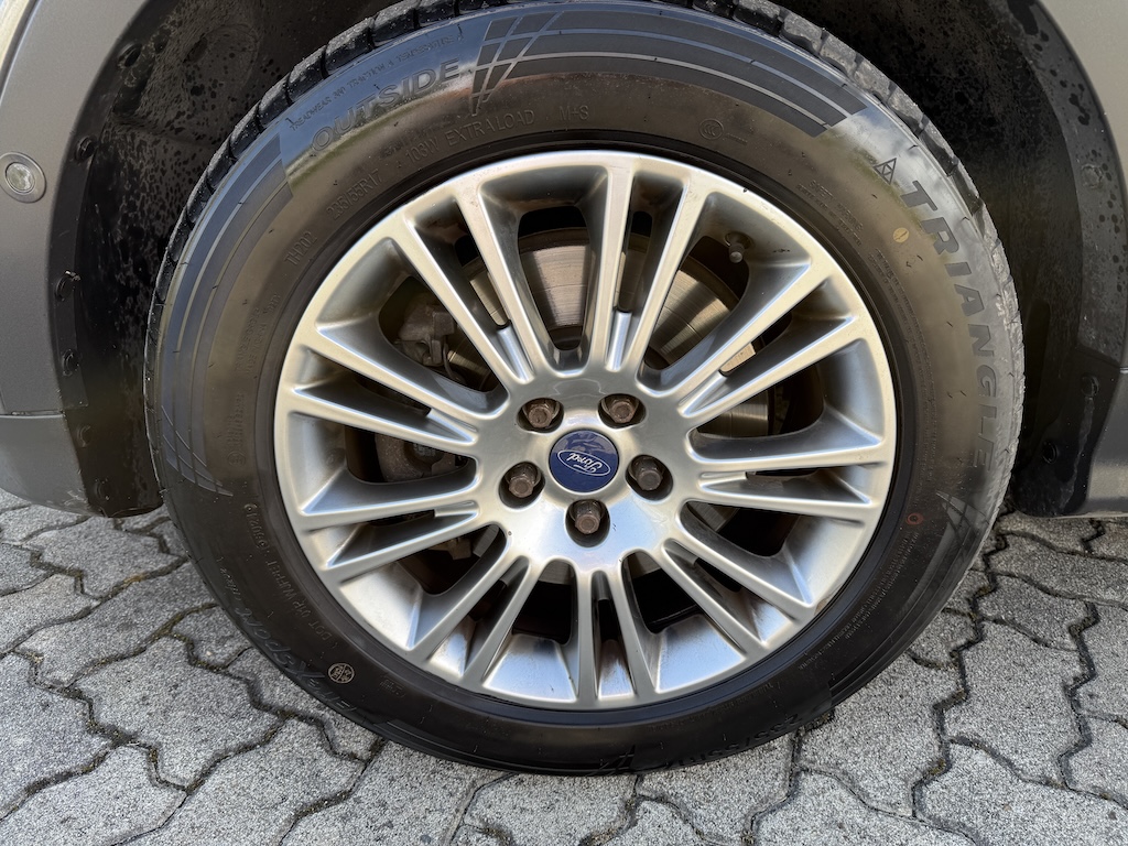 Ford Kuga Ci 4WD 2.0 TD 2,0 rok 2014, 177 000 km, Rakousko — foto 14 z 16