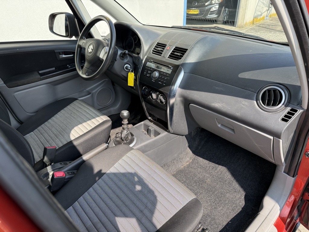 Suzuki SX4 4WD 2.0 2,0 D rok 2012, 66 000 km, Rakousko — foto 7 z 13